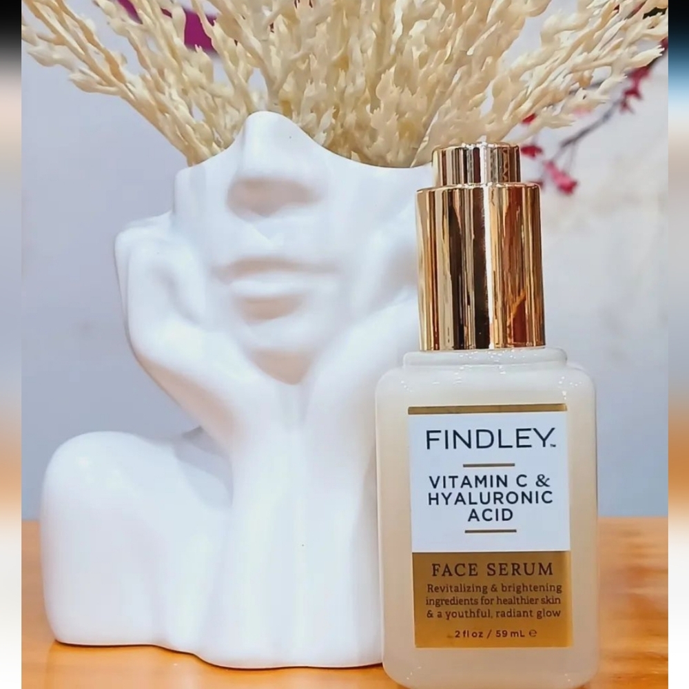 Findley Vitamin C & Hyaluronic Acid Face Serum. NIB